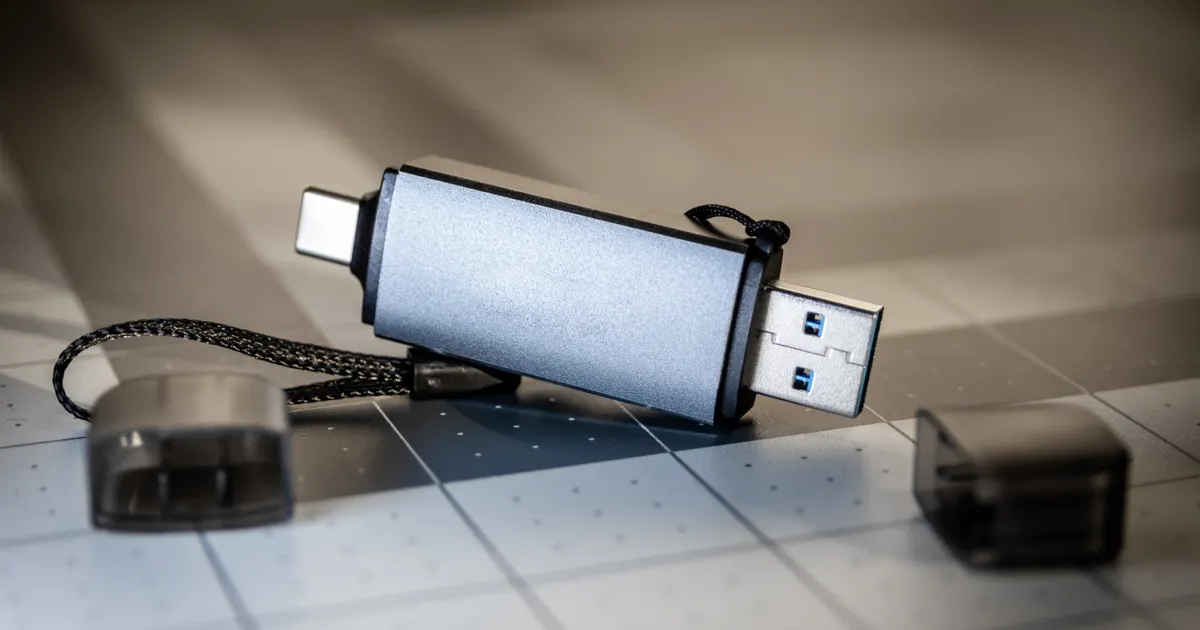 Məlumat daşıyıcıları: USB və disk